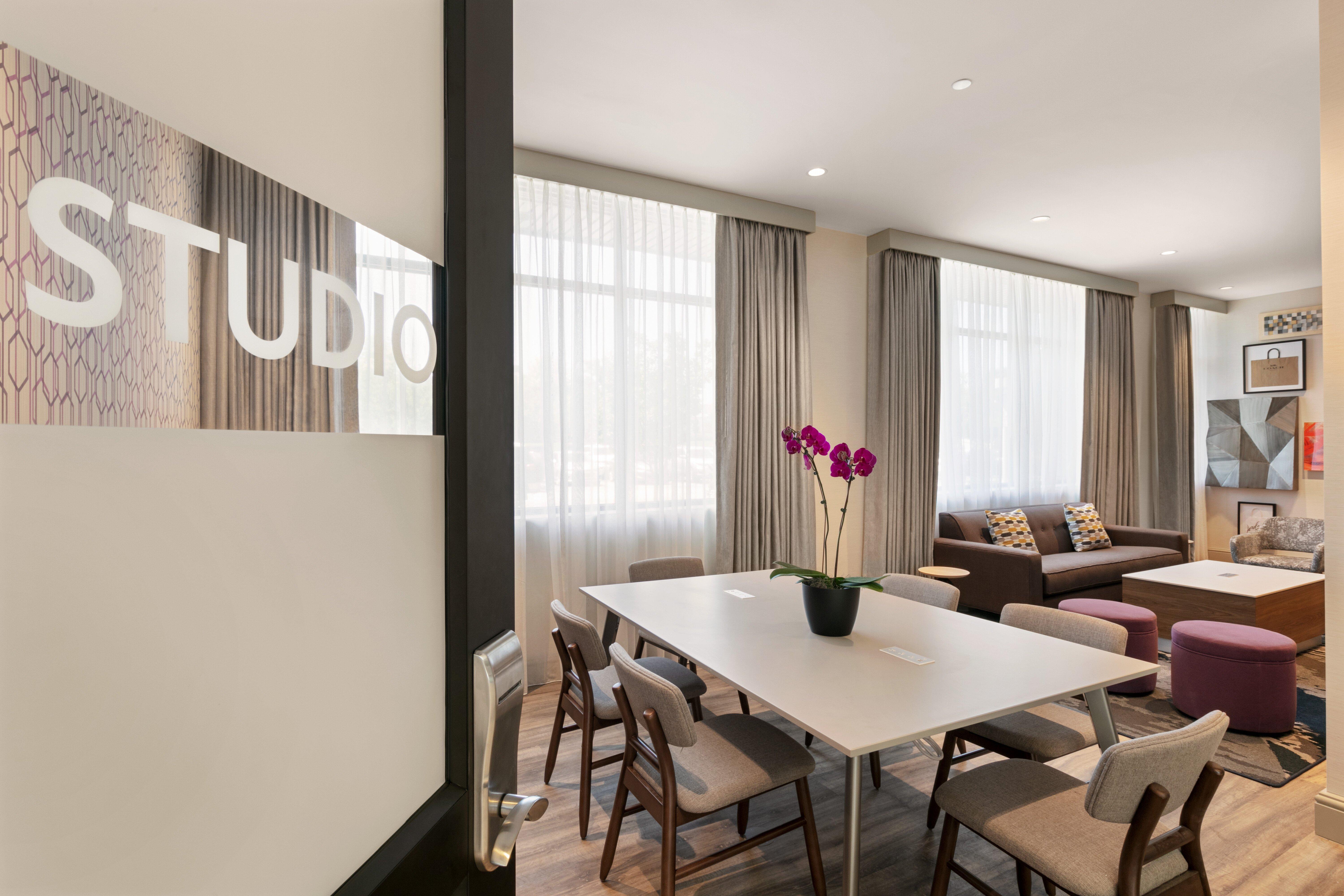 Hotel Crowne Plaza Philadelphia King Of Prussia Esterno foto